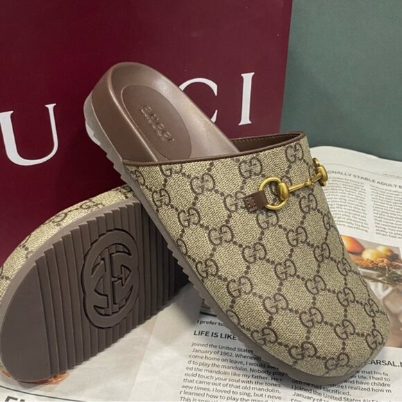 Gucci Women's Authentic Sandals - Picture 4 of 4